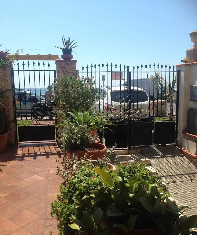 Bed and Breakfast Colapesce Santa Teresa Di Riva Nocleg ze śniadaniem