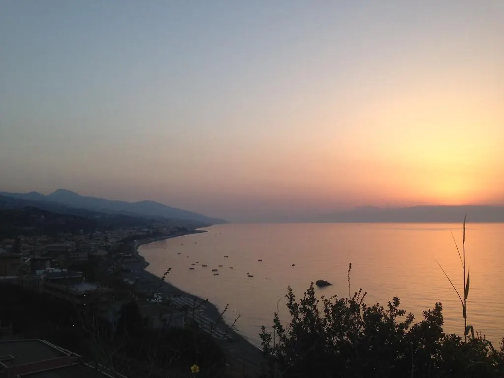 Colapesce Bed & Breakfast Santa Teresa Di Riva 0*,